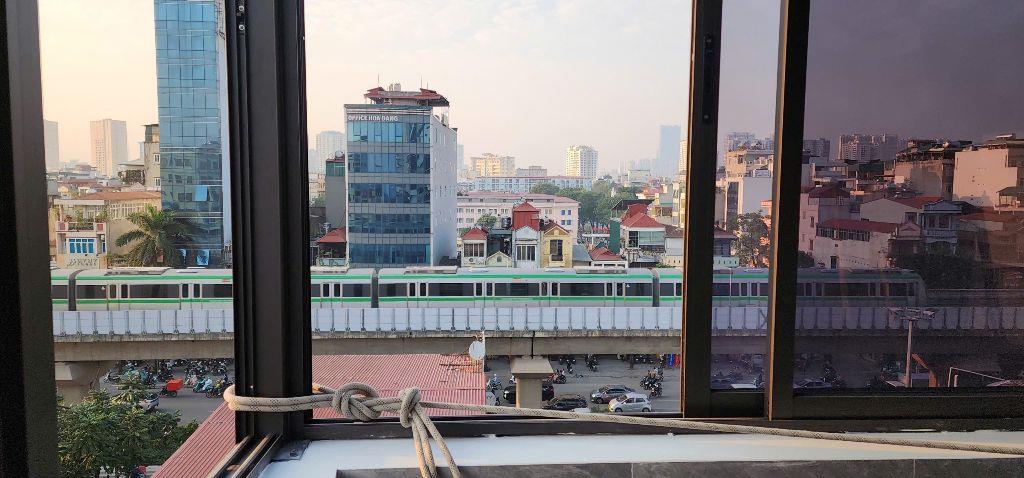 BÁN NHÀ 7 TẦNG, GÓC 3 MẶT ĐƯỜNG, SỐ 4 NGÕ 521 NGUYỄN TRÃI. LH:0393111533 HOẶC 0934306688.