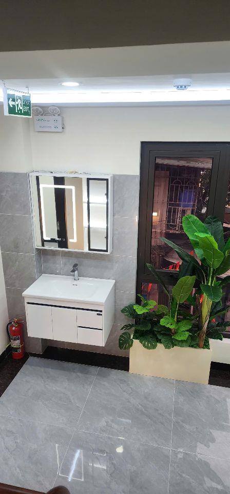 BÁN NHÀ 7 TẦNG, GÓC 3 MẶT ĐƯỜNG, SỐ 4 NGÕ 521 NGUYỄN TRÃI. LH:0393111533 HOẶC 0934306688.