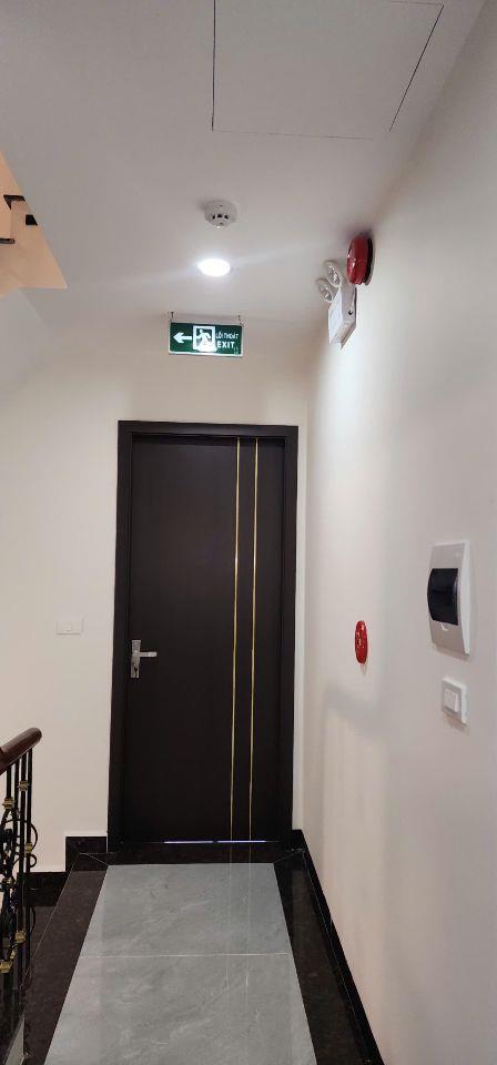 BÁN NHÀ 7 TẦNG, GÓC 3 MẶT ĐƯỜNG, SỐ 4 NGÕ 521 NGUYỄN TRÃI. LH:0393111533 HOẶC 0934306688.