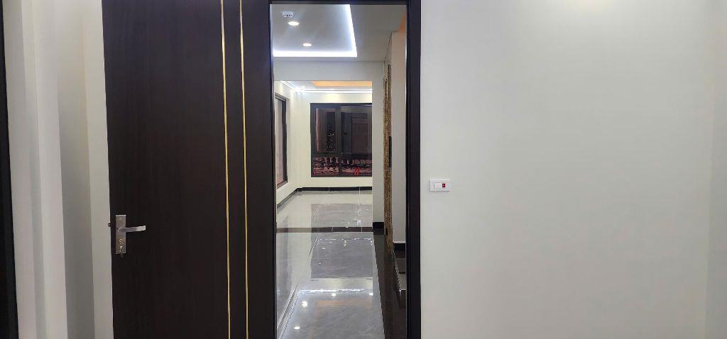 BÁN NHÀ 7 TẦNG, GÓC 3 MẶT ĐƯỜNG, SỐ 4 NGÕ 521 NGUYỄN TRÃI. LH:0393111533 HOẶC 0934306688.