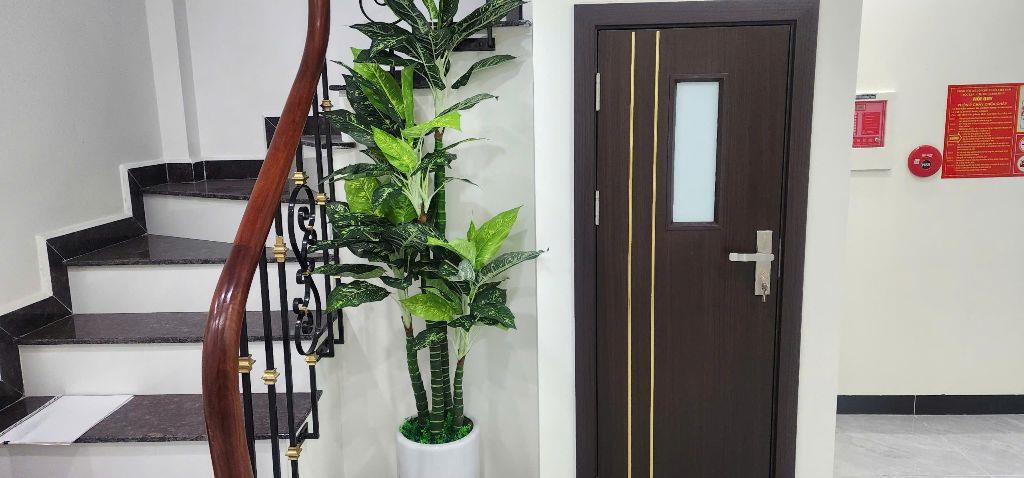 BÁN NHÀ 7 TẦNG, GÓC 3 MẶT ĐƯỜNG, SỐ 4 NGÕ 521 NGUYỄN TRÃI. LH:0393111533 HOẶC 0934306688.