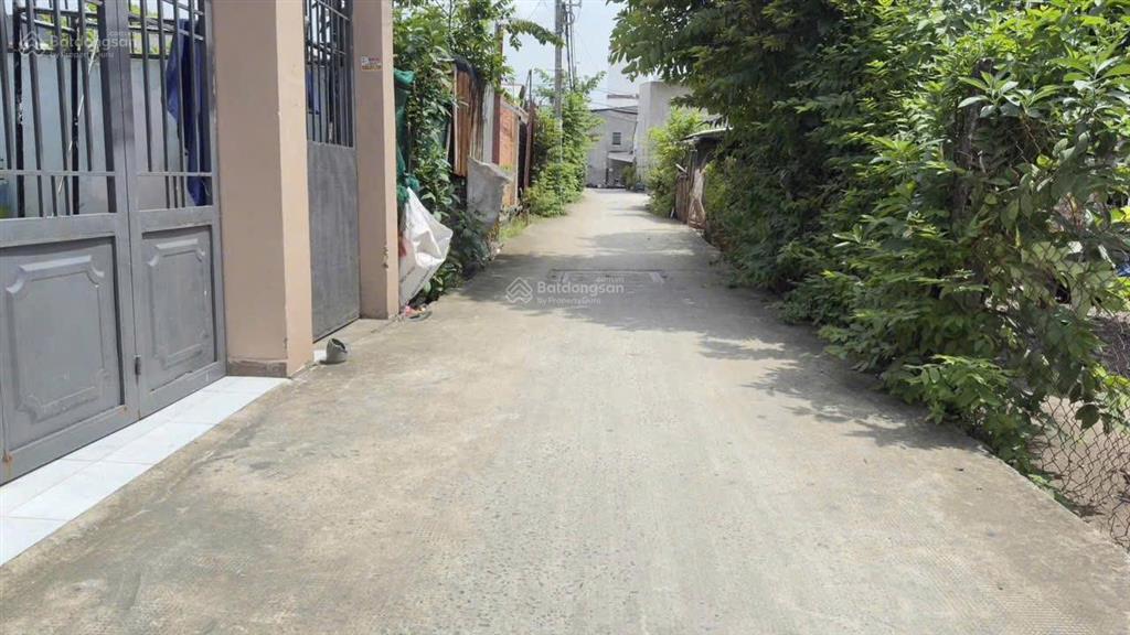 Bán nhà gác lửng sổ hồng riêng 4,05m x 14m 1/đường giác đạo,trung chánh ,hóc môn giá 3,5 tỷ còn bớt