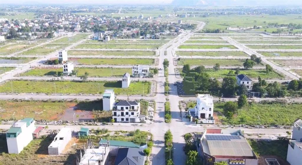 Siêu rẻ bán lô 110m2 mặt tiền 5,5m thuộc đại đô thị đông sơn tp thanh hóa đường 20,5m giá 1,6x tỷ