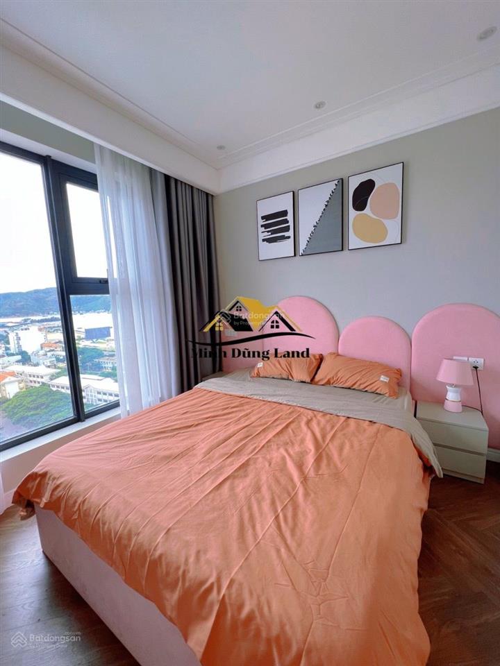 Cho thuê altara residences quy nhơn 2pn 2wc  căn góc tầng trung, cao  view biển  full nội thất