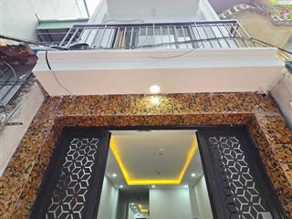 Ccmn đội cấn 54m 6 tầng thang máy 2 thoáng trước sau full nội thất 15.5 tỷ