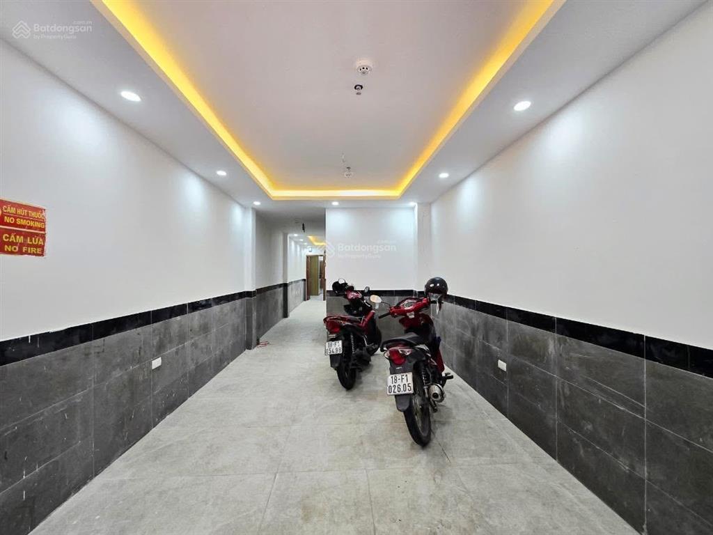 Ccmn đội cấn 54m 6 tầng thang máy 2 thoáng trước sau full nội thất 15.5 tỷ