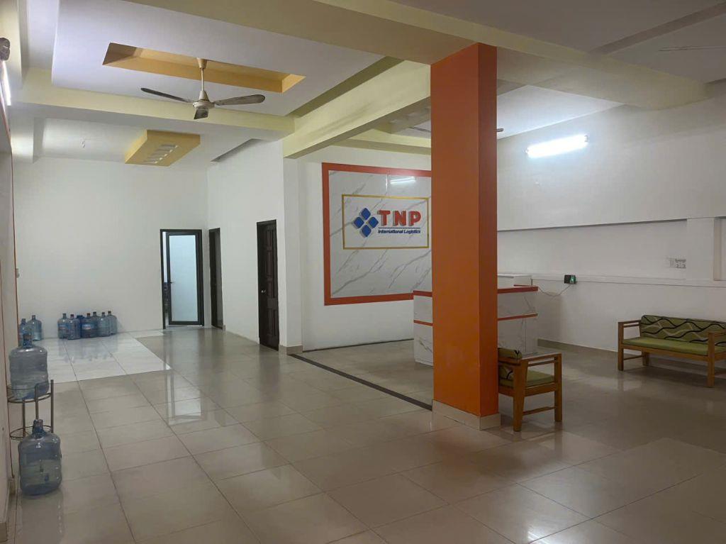 CHO THUÊ MẶT BẰNG KINH DOANH TẦNG 1 - DT120M2 - 15TR/TH Lh:0906960289 - 0878242424.