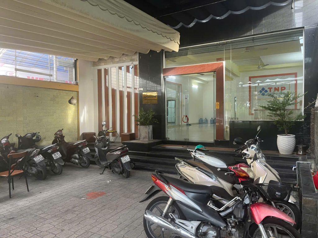 CHO THUÊ MẶT BẰNG KINH DOANH TẦNG 1 - DT120M2 - 15TR/TH Lh:0906960289 - 0878242424.
