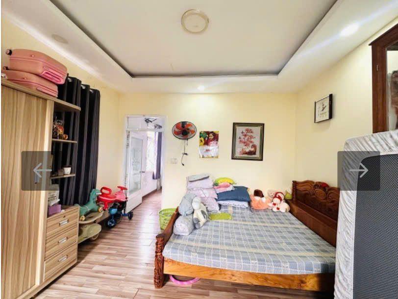 Nhà 2 mặt thoáng 2 tầng - hoàn công đủ - ngang 5.8. lh:0966856870 