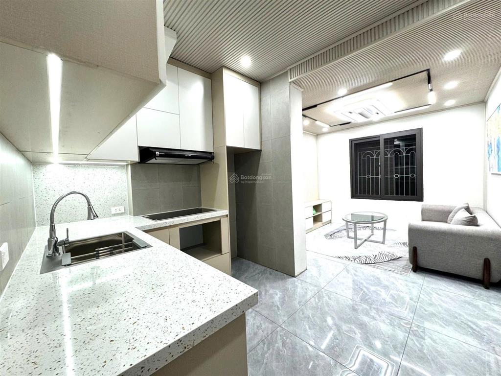 Chính chủ cần bán nhà tập thể dt sử dụng 75m2, sổ 31.52m2, đã full nội thất, ô tô dừng đỗ ngày đêm