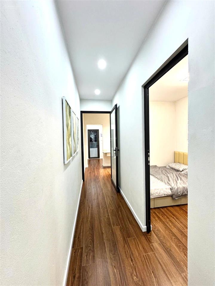 Chính chủ cần bán nhà tập thể dt sử dụng 75m2, sổ 31.52m2, đã full nội thất, ô tô dừng đỗ ngày đêm