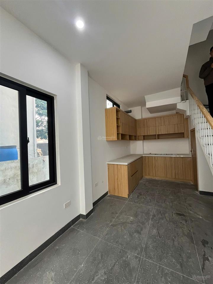 Nhà khu trong đê giá rẻ! nhà 4t*34m2 thiết kế đẹp. ngõ rộng,thoáng,gần kđt đô nghĩa. giá chỉ 4,5 tỷ