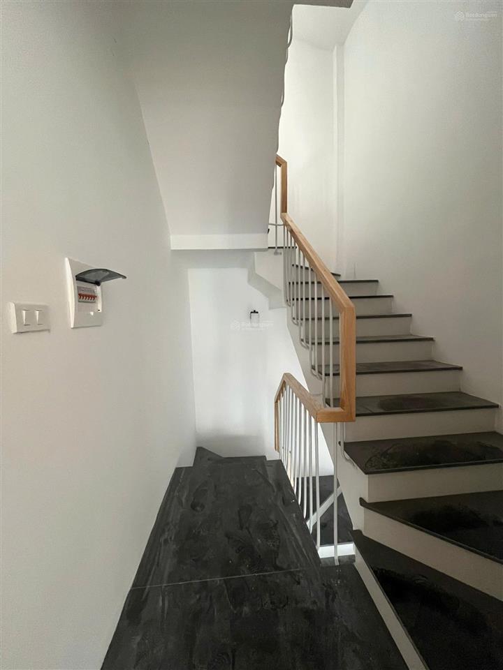 Nhà khu trong đê giá rẻ! nhà 4t*34m2 thiết kế đẹp. ngõ rộng,thoáng,gần kđt đô nghĩa. giá chỉ 4,5 tỷ