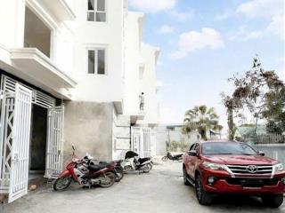 Nhà 4t*40m2 ngõ 6m ô tô đỗ cửa ngày đêm. sát sân vận động, cách 50m ra trường c12. giá chỉ 3,25 tỷ