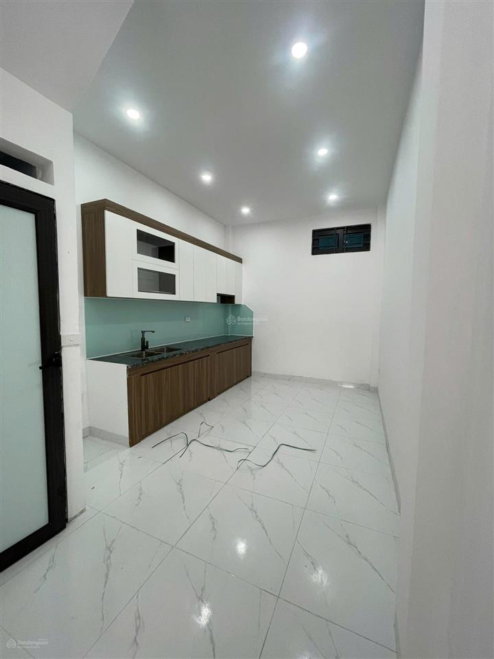 Nhà 3t*42m2 cách địa lộ thăng long chỉ 300m, ngõ trước nhà rộng,thoáng. gần chợ,trường. giá 3,9 tỷ
