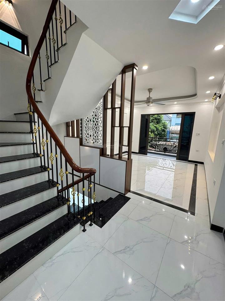 Nhà độc lập 4t*45m2 cách chợ vân côn 100m, ô tô đỗ sát gần đại lộ,đường vành đai 4. giá chỉ 4,49 tỷ