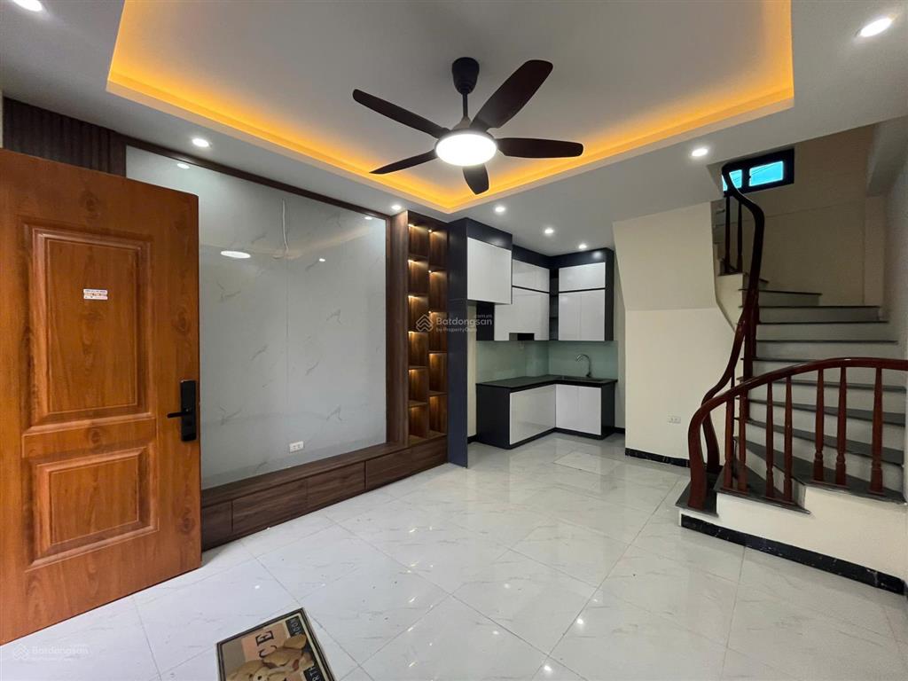 Nhà 4t*32m2 cách quốc lộ 6 chỉ 200m, cách cầu mai lĩnh 1km, ngõ nông ô tô vào tận cổng. giá 3,6 tỷ