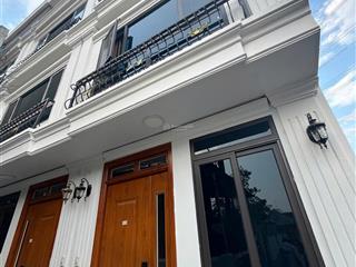 Nhà 4t*32m2 cách quốc lộ 6 chỉ 200m, cách cầu mai lĩnh 1km, ngõ nông ô tô vào tận cổng. giá 3,6 tỷ