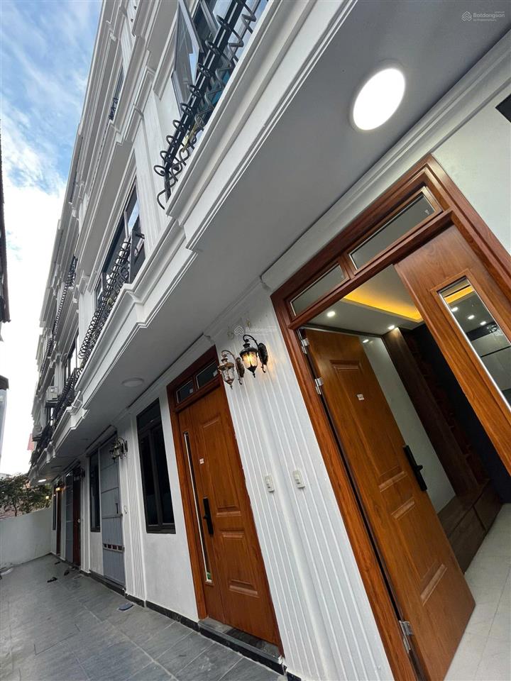 Nhà 4t*32m2 cách quốc lộ 6 chỉ 200m, cách cầu mai lĩnh 1km, ngõ nông ô tô vào tận cổng. giá 3,6 tỷ