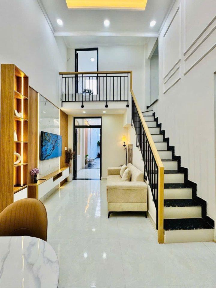 BÁN NHÀ HẺM BA GÁC ĐƯỜNG XVNT, Q.BÌNH THẠNH 123,5 M2 SHR CHỈ 5TỶ38. LH:0792022984.