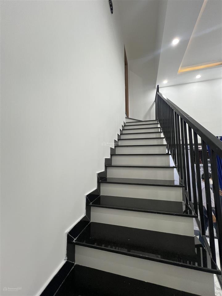 Bán nhà đường phạm nhữ tăng, 3,05 tỷ, 51m2, 2pn, 2wc gần đường vị trí đẹp
