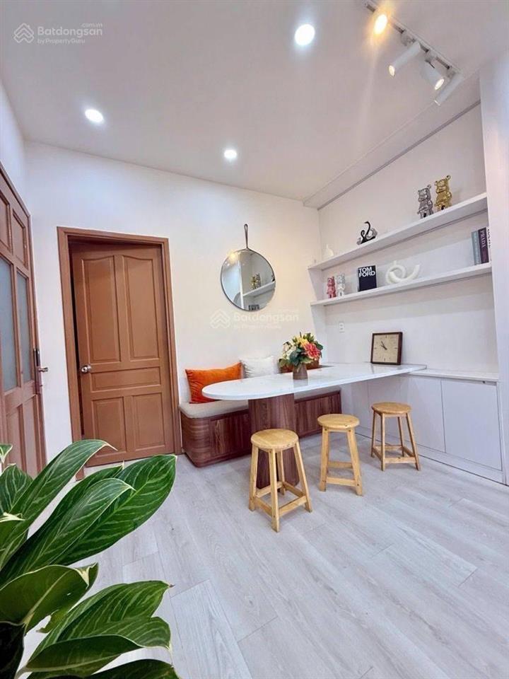 Chính chủ bán nhà lê văn quới, 2 tầng, 5.5m x 10m, hẻm rộng, thông  giảm còn 4.2 tỷ