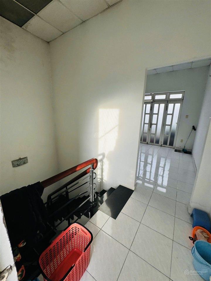 Bán nhà bình long, 3 tầng, 4 x 15m, hẻm xe hơi 6m, chỉ 5.5 tỷ