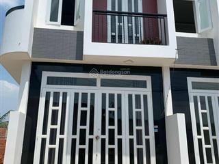 Cho thuê nhà tân trang, p9  2 tầng  3pn2wc  hẻm rộng, thông  chỉ 10tr/tháng