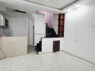 Cho thuê nhà bắc hải, p6  3 tầng kiêng cố  dtsd 120m2  hẻm xe hơi  chỉ 11.5tr/tháng