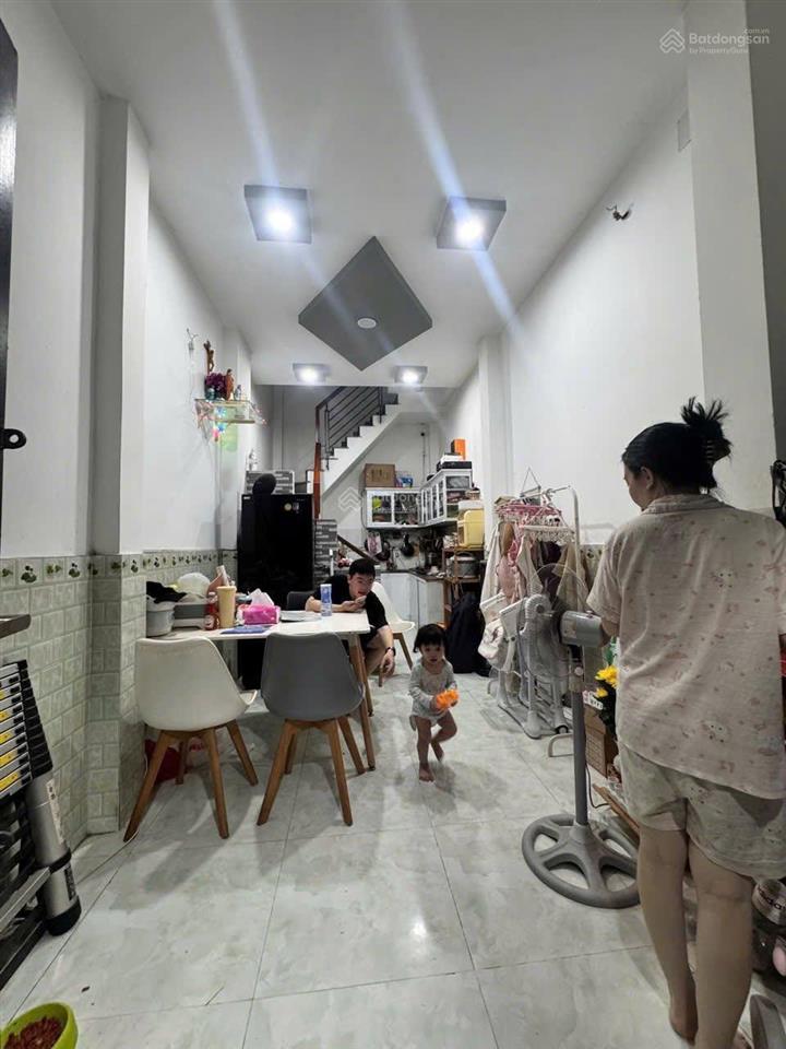 Cần bán gấp nhà gò dầu, 4 tầng 3pn3wc, 3m x 9.5m, hẻm 3m5, chỉ 3.75 tỷ