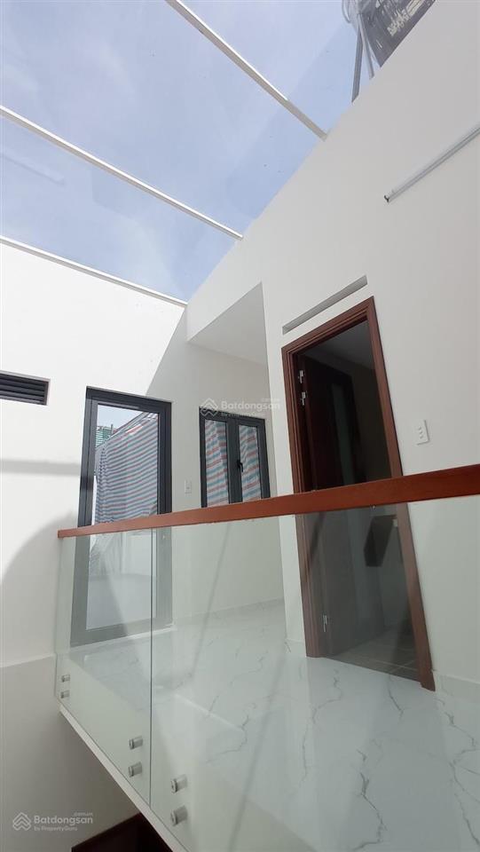 Cho thuê nhà mới 100% phạm văn chí, 3,3m x 20m, 4 tầng, 3pn 5wc, chỉ 13,5tr/tháng