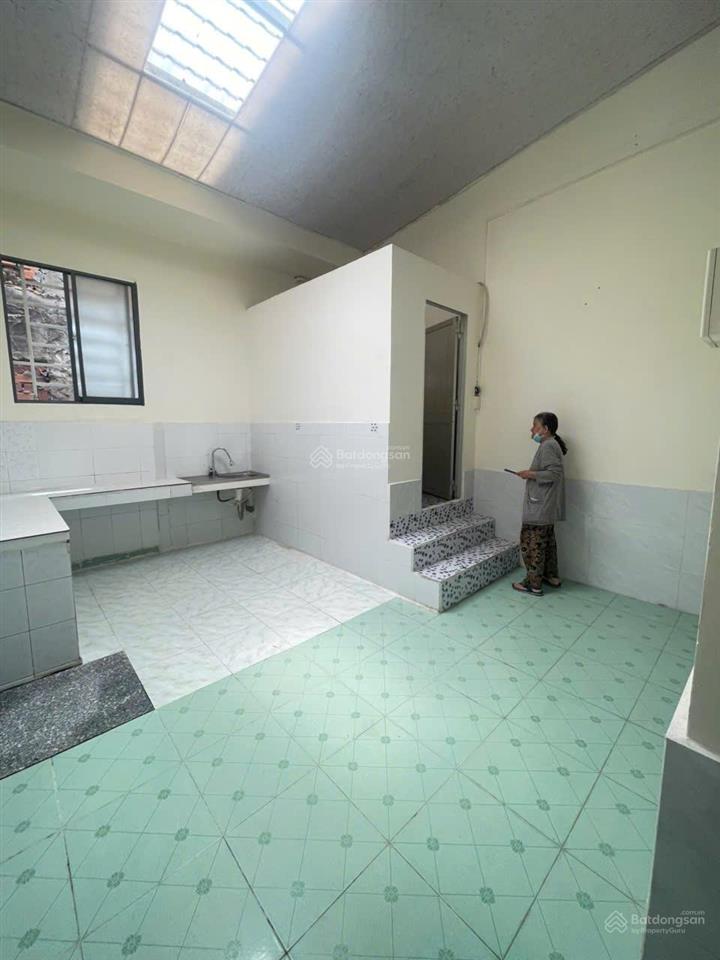 Cho thuê nhà hương lộ 2  ngang 4.2x27m  2 tầng  3 pn 3 wc  hẻm 6m  11 triệu/tháng