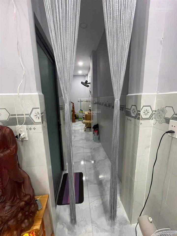 Chính chủ bán gấp nhà tân hương, 2 tầng, 4 x 14m, hẻm xe hơi, chỉ 5.5 tỷ