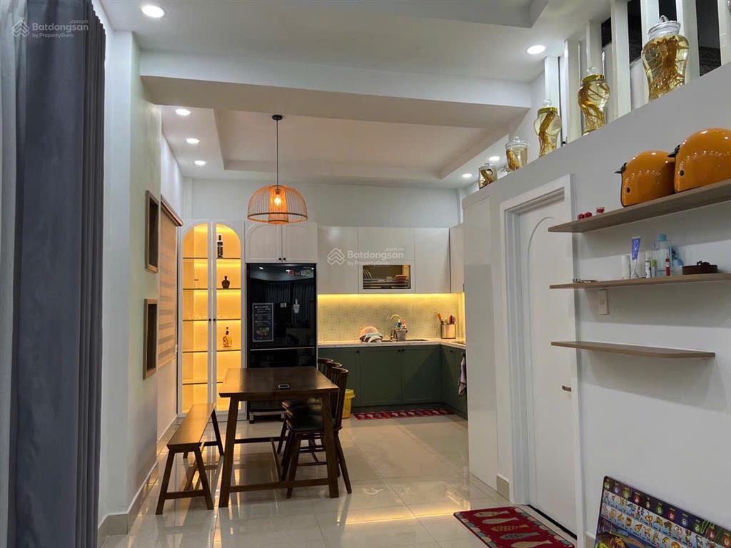 Chủ rất gấp bán nhà 139/ tân sơn nhì, 4.1m x 13m, hẻm xe hơi 5m, 2pn2wc, chỉ 5.9 tỷ