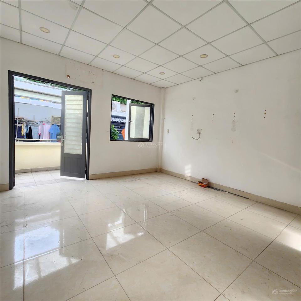 Cần bán gấp nhà 262/lũy bán bích  2 tầng  4.8m x 16m  hẻm thông  chỉ 5.5 tỷ