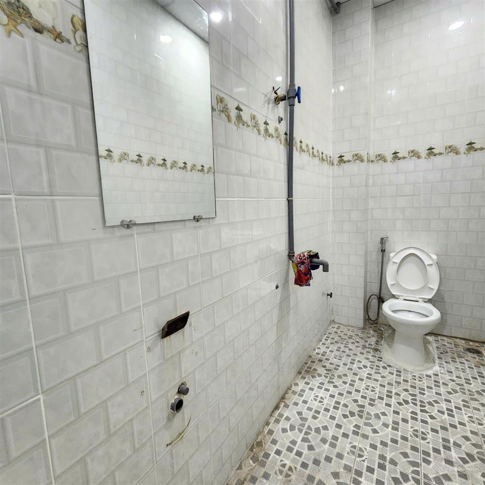 Cần bán gấp nhà 262/lũy bán bích  2 tầng  4.8m x 16m  hẻm thông  chỉ 5.5 tỷ