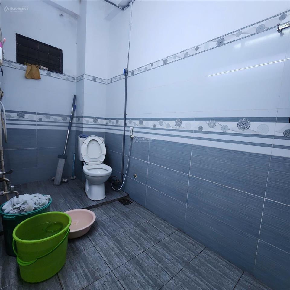 Chị cho thuê phòng 276 mã lò, full nội thất, chỉ 2tr/tháng