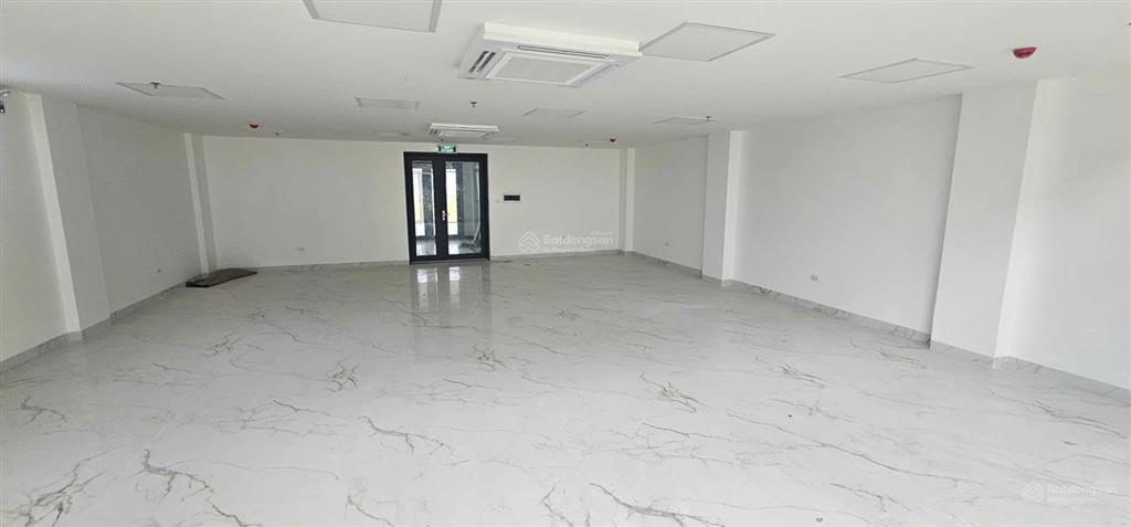 Siêu phẩm mặt phố nguyễn hy quang tòa nhà 6 tầng 180m2, mt 8m bề thế, full pccc, có hầm để xe vip