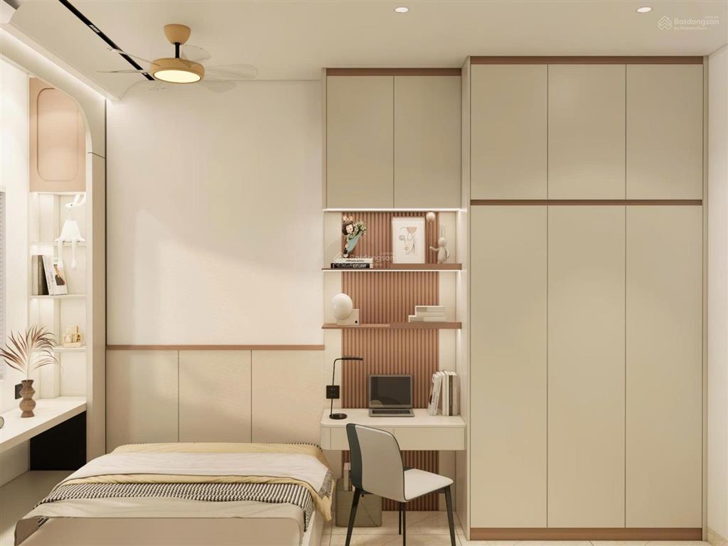 Nhà hẻm xe hơi  không ngập nước  ngắm máy bay