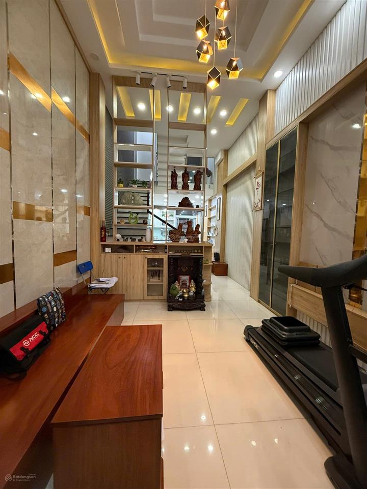 Bán nhà chính chủ  hẻm thông bàn cờ  không ngập nước  tiện ích cách 100m đầy đủ