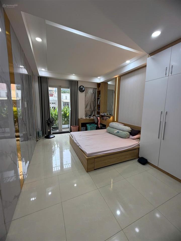 Bán nhà chính chủ  hẻm thông bàn cờ  không ngập nước  tiện ích cách 100m đầy đủ