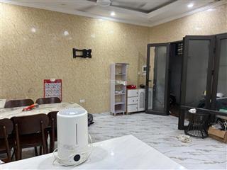 Siêu hiếm! nhà p. bồ đề 67m2, mặt tiền rộng, dân xây kiên cố, cách phố cổ 10p, chưa đến 10 tỷ