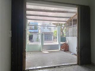 Cho thuê nhà riêng 15a phùng hưng, 9,5 triệu, 105m2, 3pn, 2wc, tại nha trang