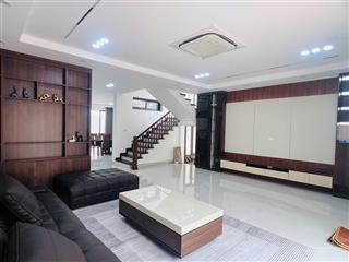 Chuyển nhượng biệt thự làng việt kiều châu âu, mộ lao, hà đông, 190m, 3t, giá 50 tỷ.
