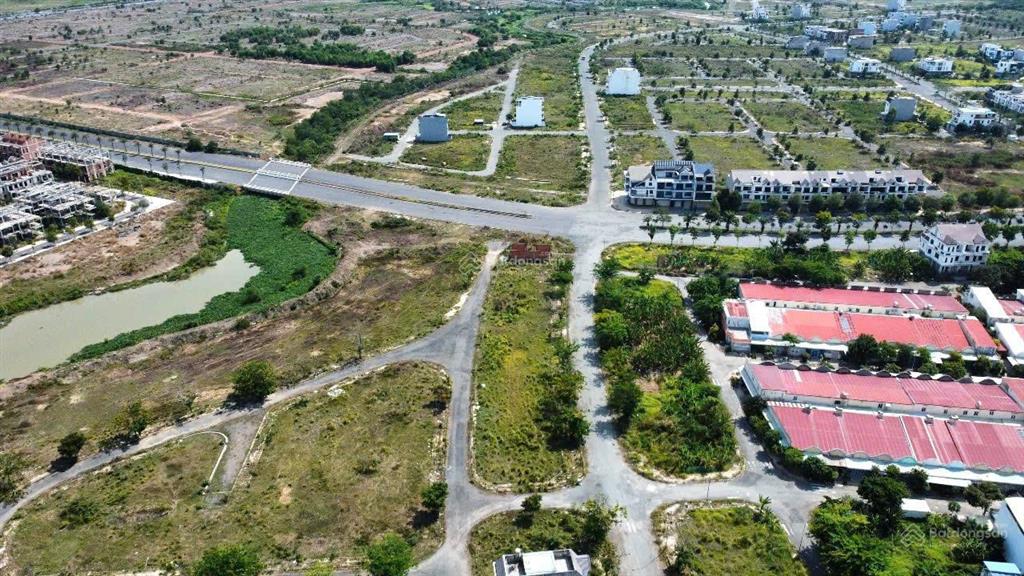 Một trong số ít lô trục thông 2ty5 100m2 hướng tây nam