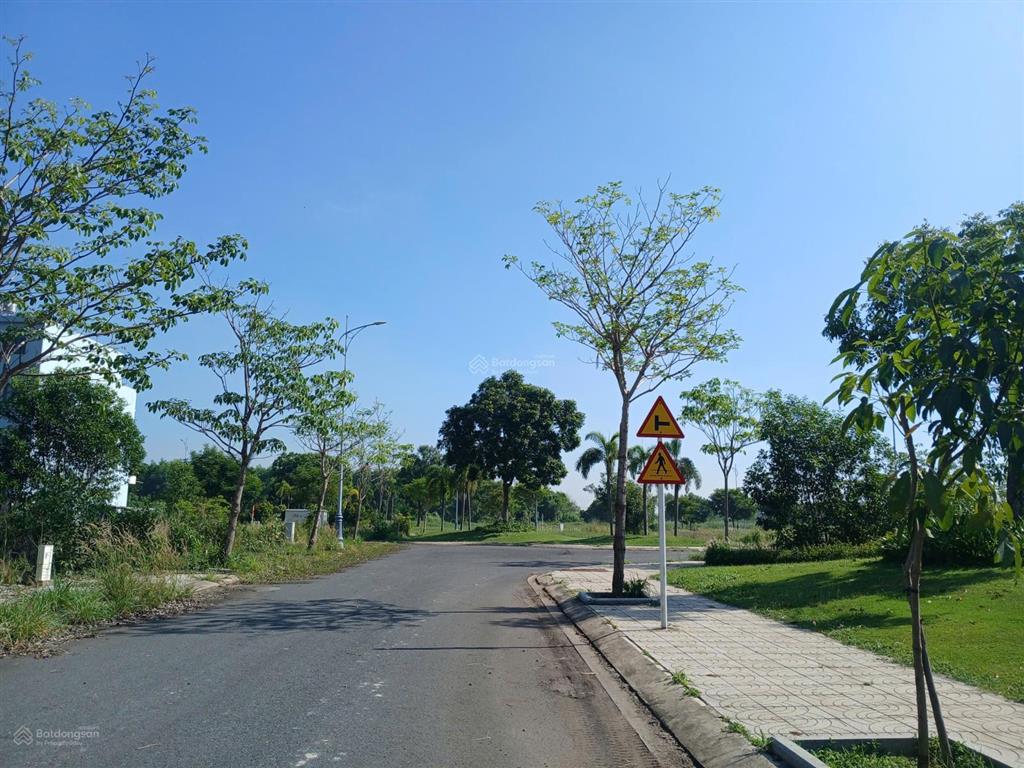 Chính chủ bán lô đất đường 18m dự án biên hoà new city khu hưng vượng
