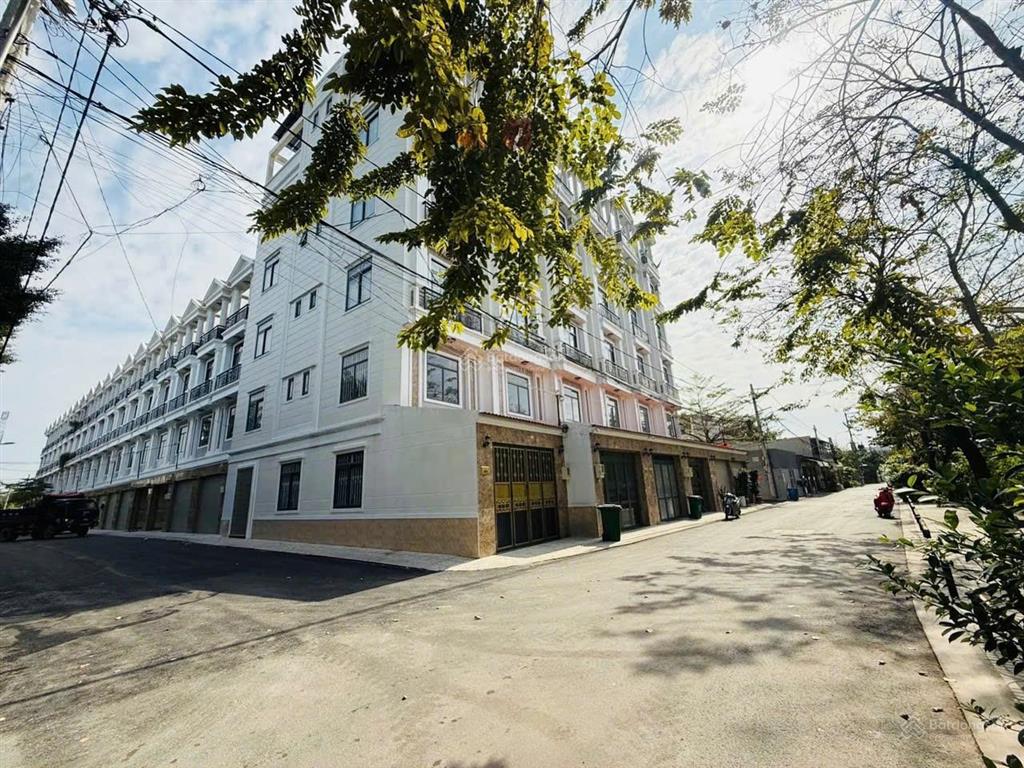 Chuyên nhà phố ven sông sài gòn trục phạm văn đồng  quốc lộ 13 thủ đức, shr giá từ 8,6 tỷ  17 tỷ