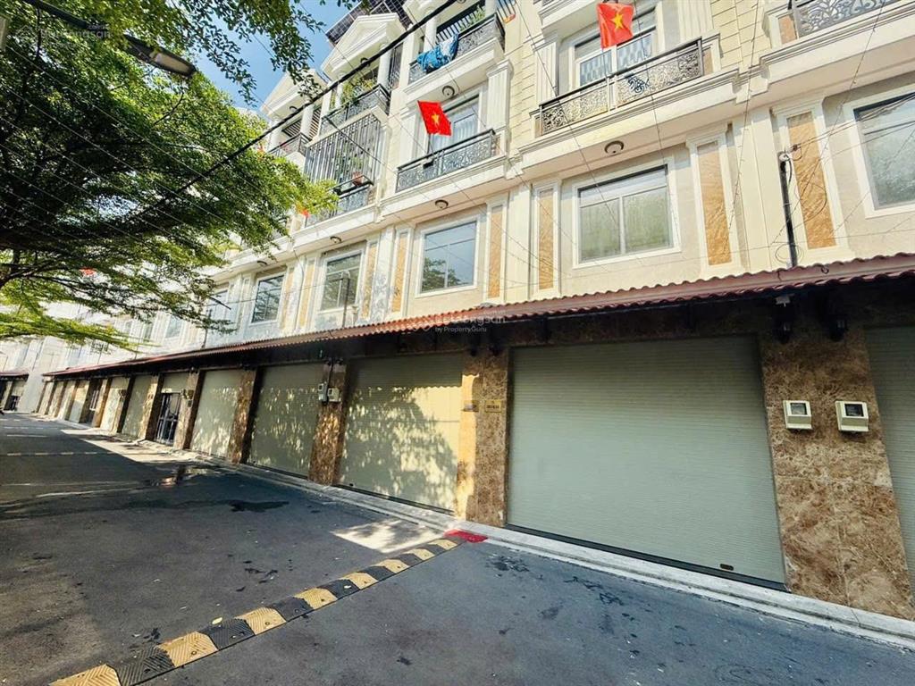 Nhà phố xây mới cực đẹp phù hợp ở  đầu tư ngay trục quốc lộ 13 thủ đức, shr giá 7,9 tỷ