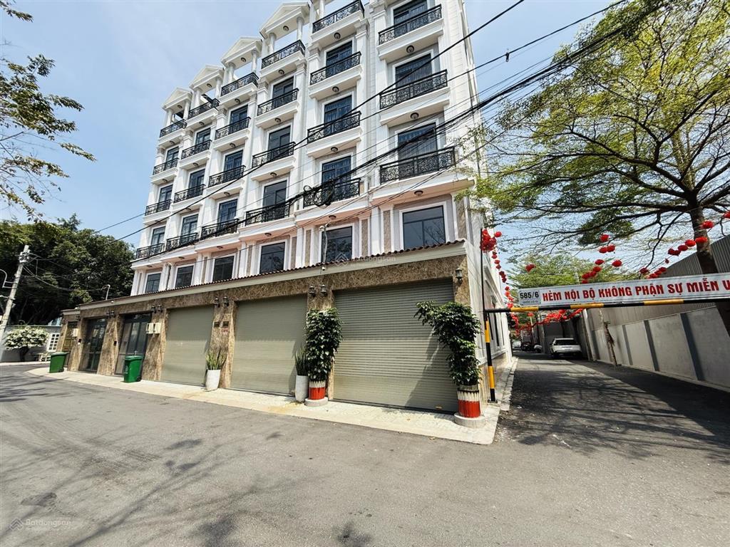 Nhà phố xây mới cực đẹp phù hợp ở  đầu tư ngay trục quốc lộ 13 thủ đức, shr giá 7,9 tỷ