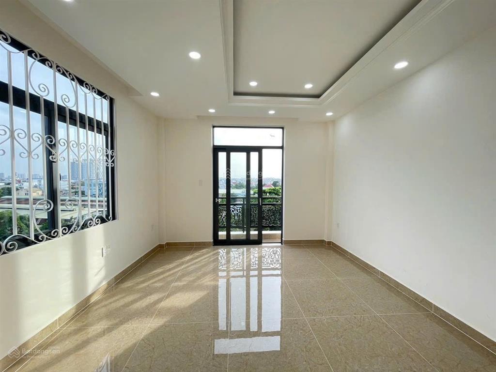 Nhà phố xây mới cực đẹp phù hợp ở  đầu tư ngay trục quốc lộ 13 thủ đức, shr giá 7,9 tỷ